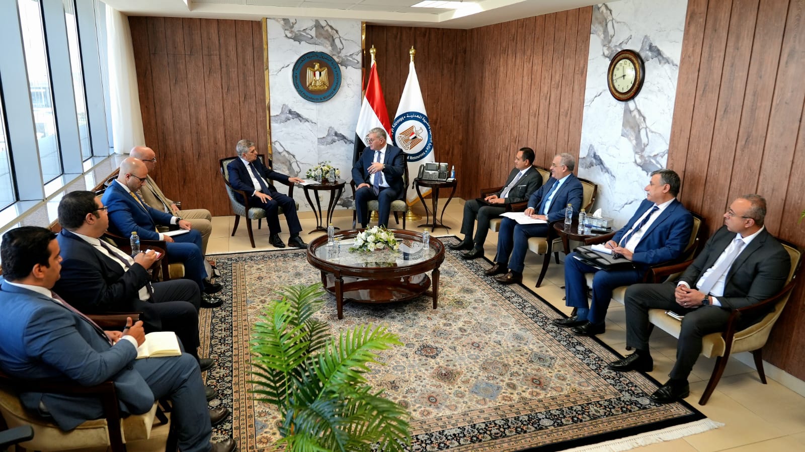 جانب من لقاء وزير البترول ورئيس هيئة قناة السويس