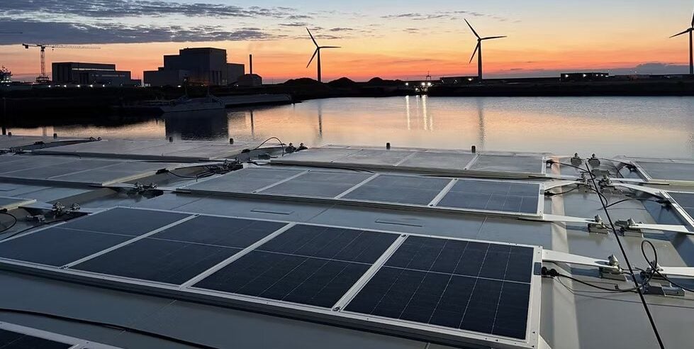 المحطة الشمسية على متن السفينة