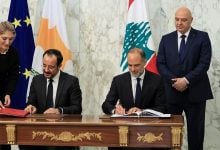 Photo of لبنان يوقع اتفاقية ترسيم بحرية مع قبرص معطلة منذ 18 عامًا