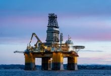 Photo of منصة حفر شبه غاطسة تمدد عملها بصفقة غير معلنة