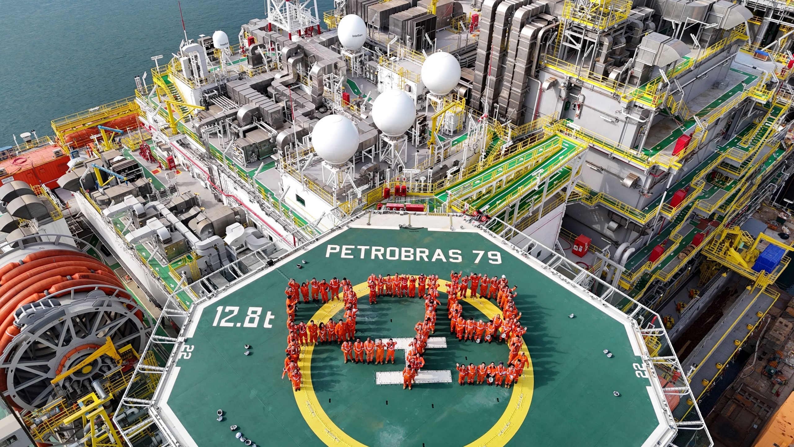 حقل بوزيوس أكبر حقل نفط في العالم بالمياه العميقة