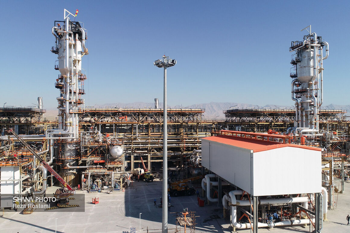 مصفاة الغاز (بيدبولاند) بمحافظة خوزستان جنوب غرب إيران 