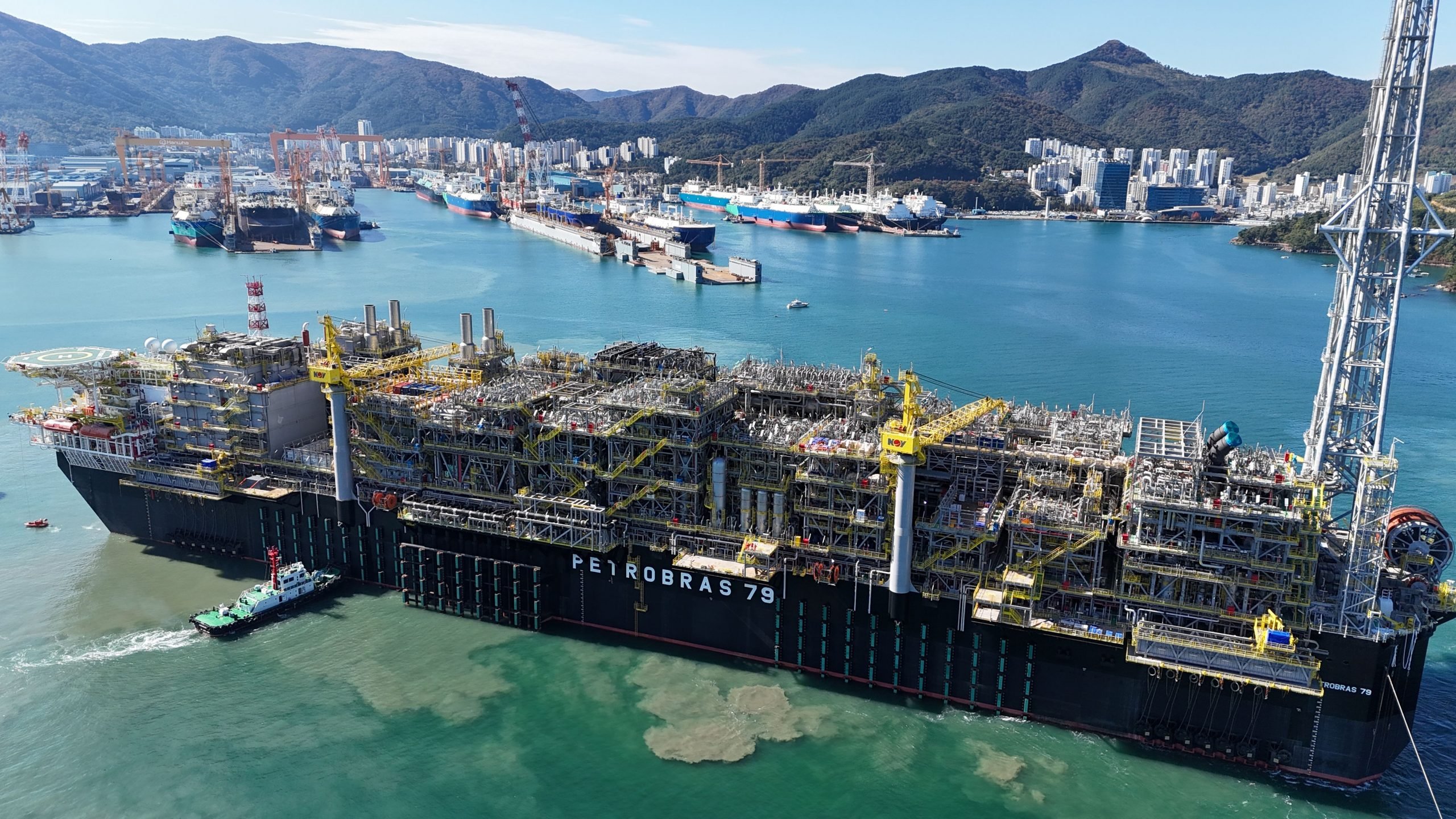 حقل بوزيوس أكبر حقل نفط في العالم بالمياه العميقة