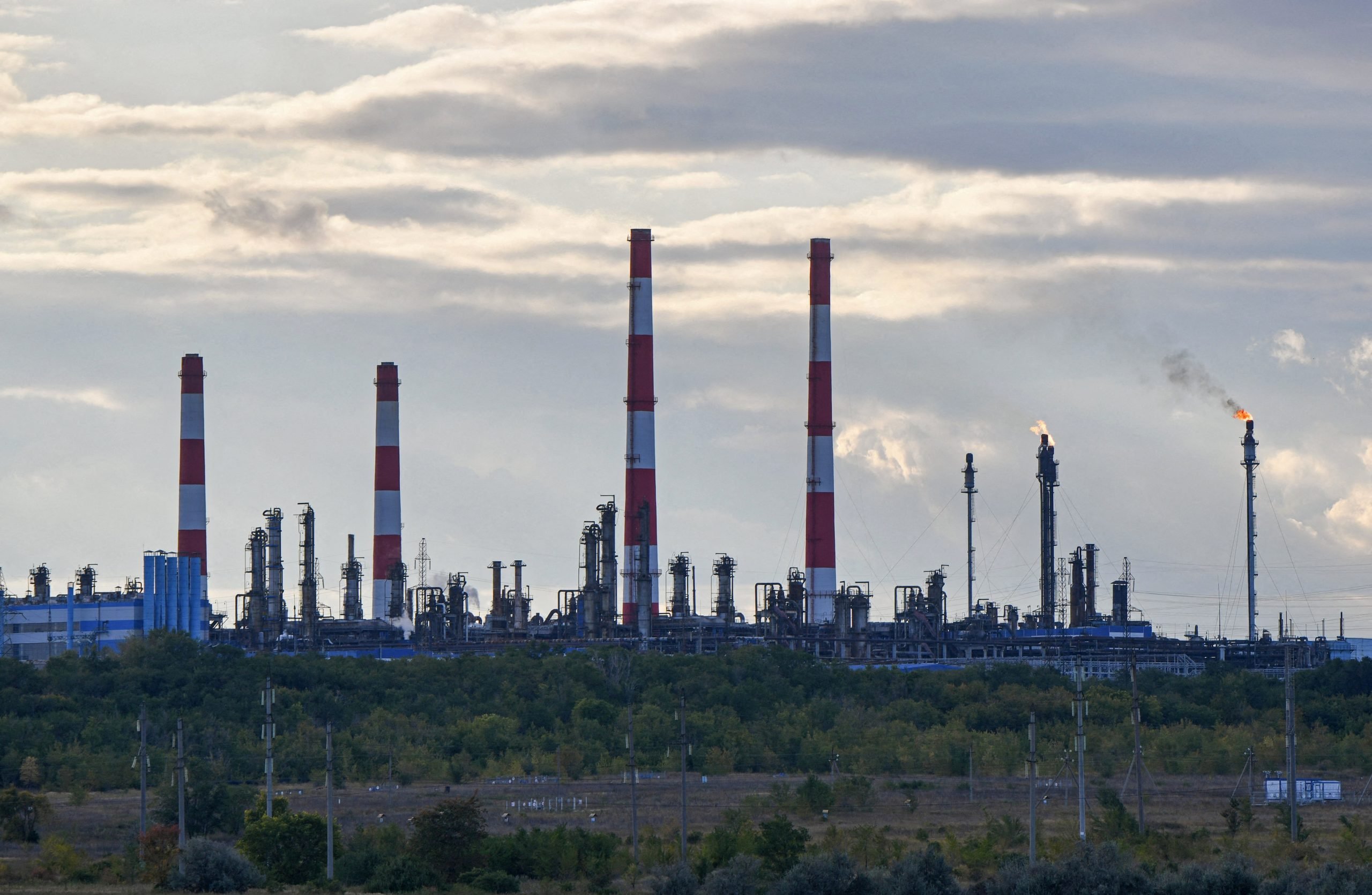 محطة معالجة الغاز التابعة لشركة غازبروم بمنطقة أورينبورغ في روسيا