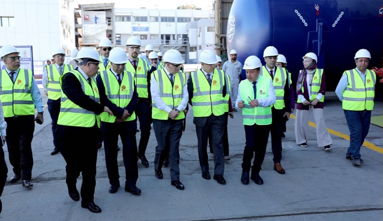 جولة رئيس شركة سوناطراك في مجمع بتروجت