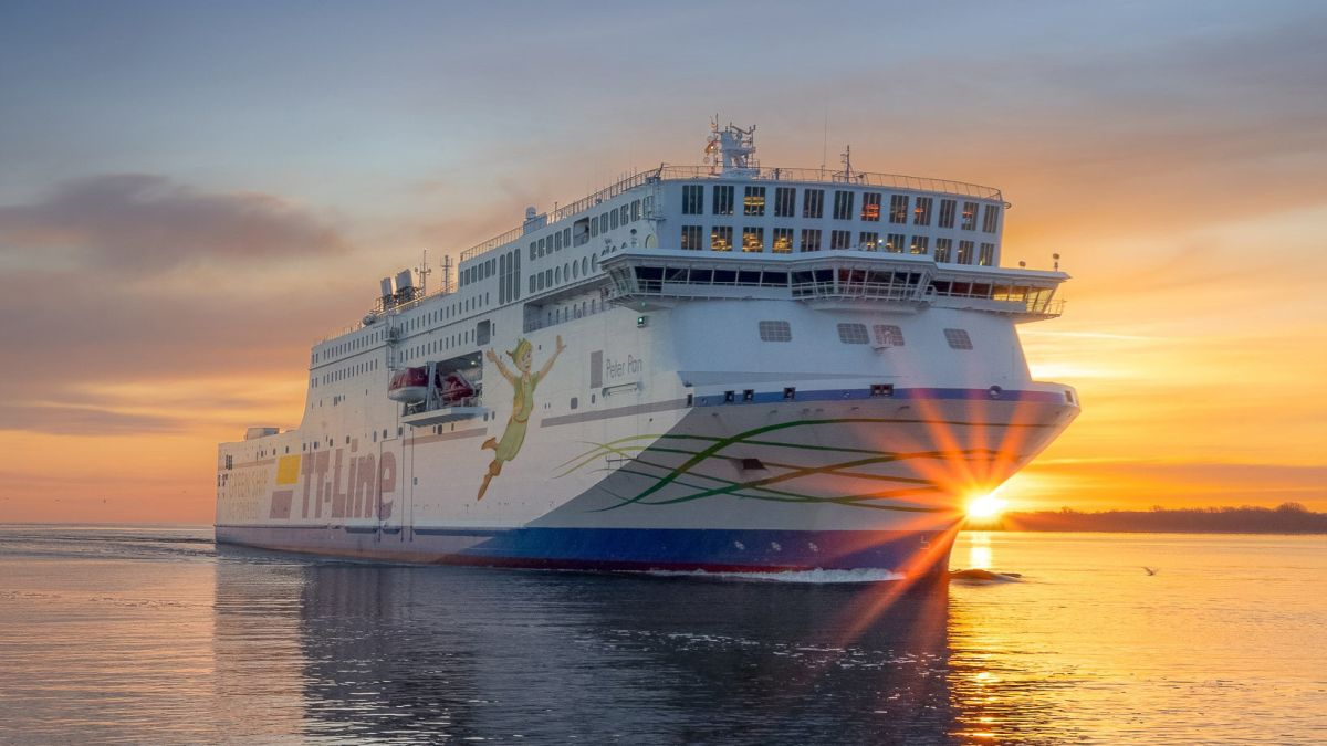 العبّارة بيتر بان العاملة بالغاز الحيوي المسال 