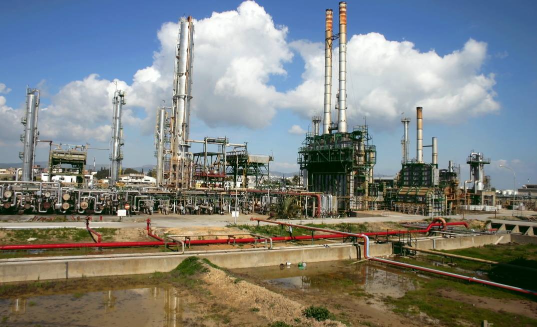 أول مصفاة نفط في تونس