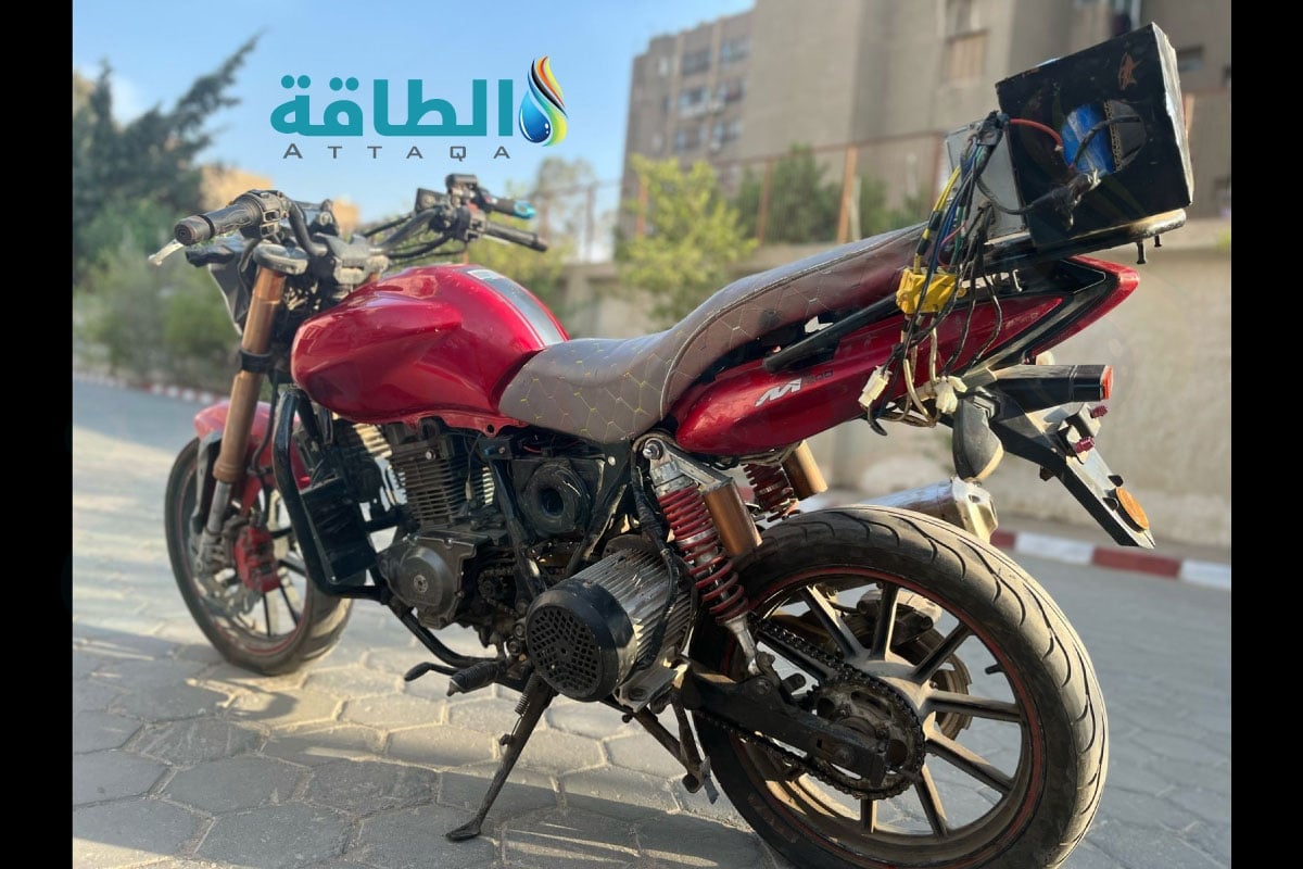 دراجة نارية تعمل بالهيدروجين من ابتكار فريق طلابي مصري