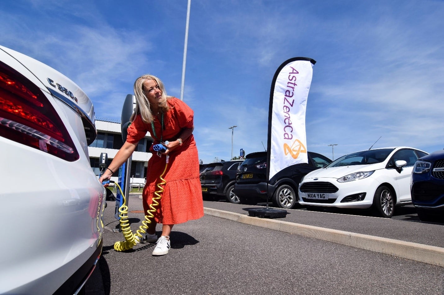 محطة لشحن السيارات الكهربائية في المملكة المتحدة 