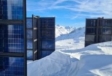 Photo of ألواح شمسية تقاوم تراكم الثلوج على الجبال