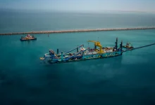 Photo of صفقة الجرافات البحرية تدعم موانئ أبوظبي بـ436 مليون دولار
