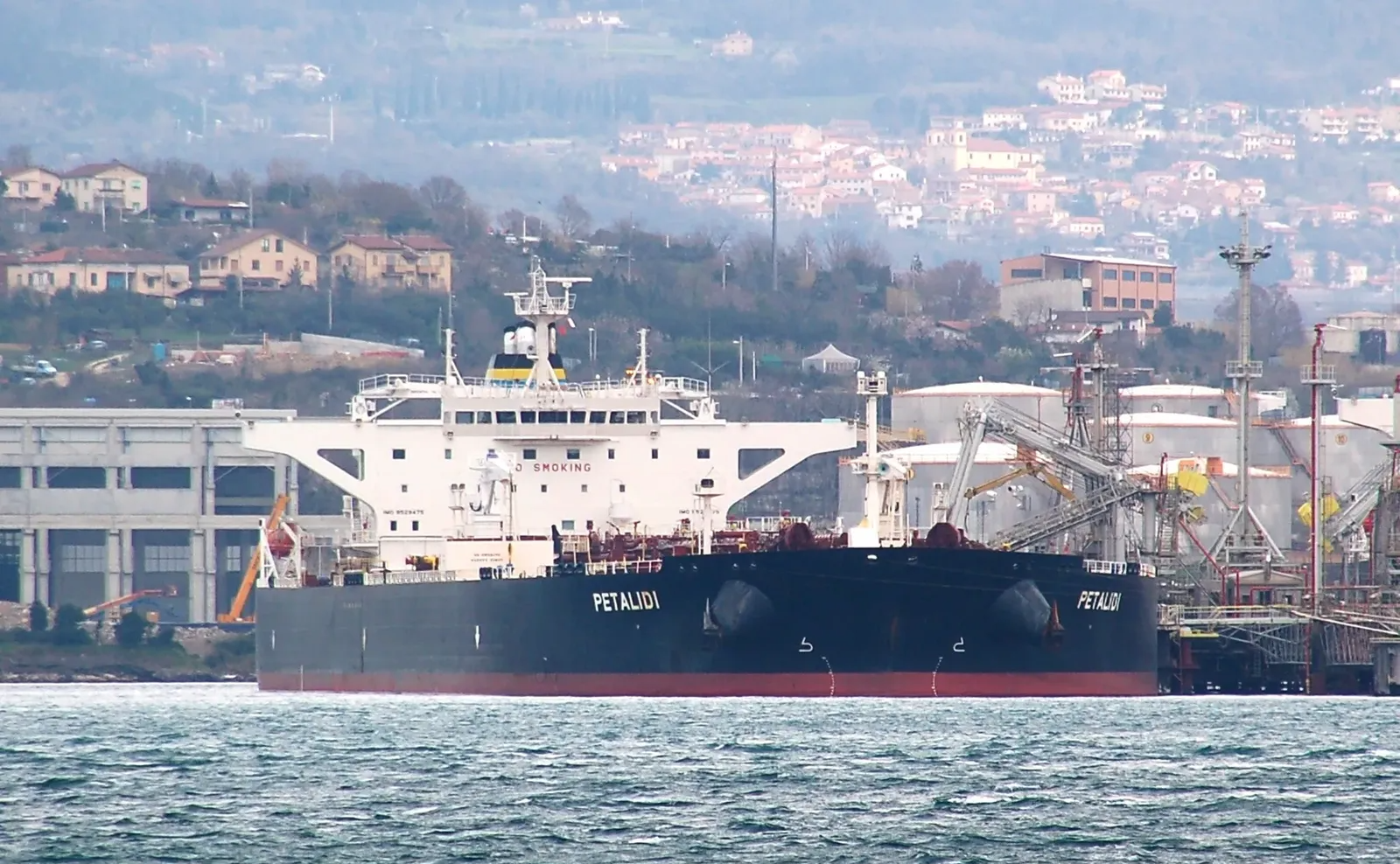 شحنة نفط سعودية