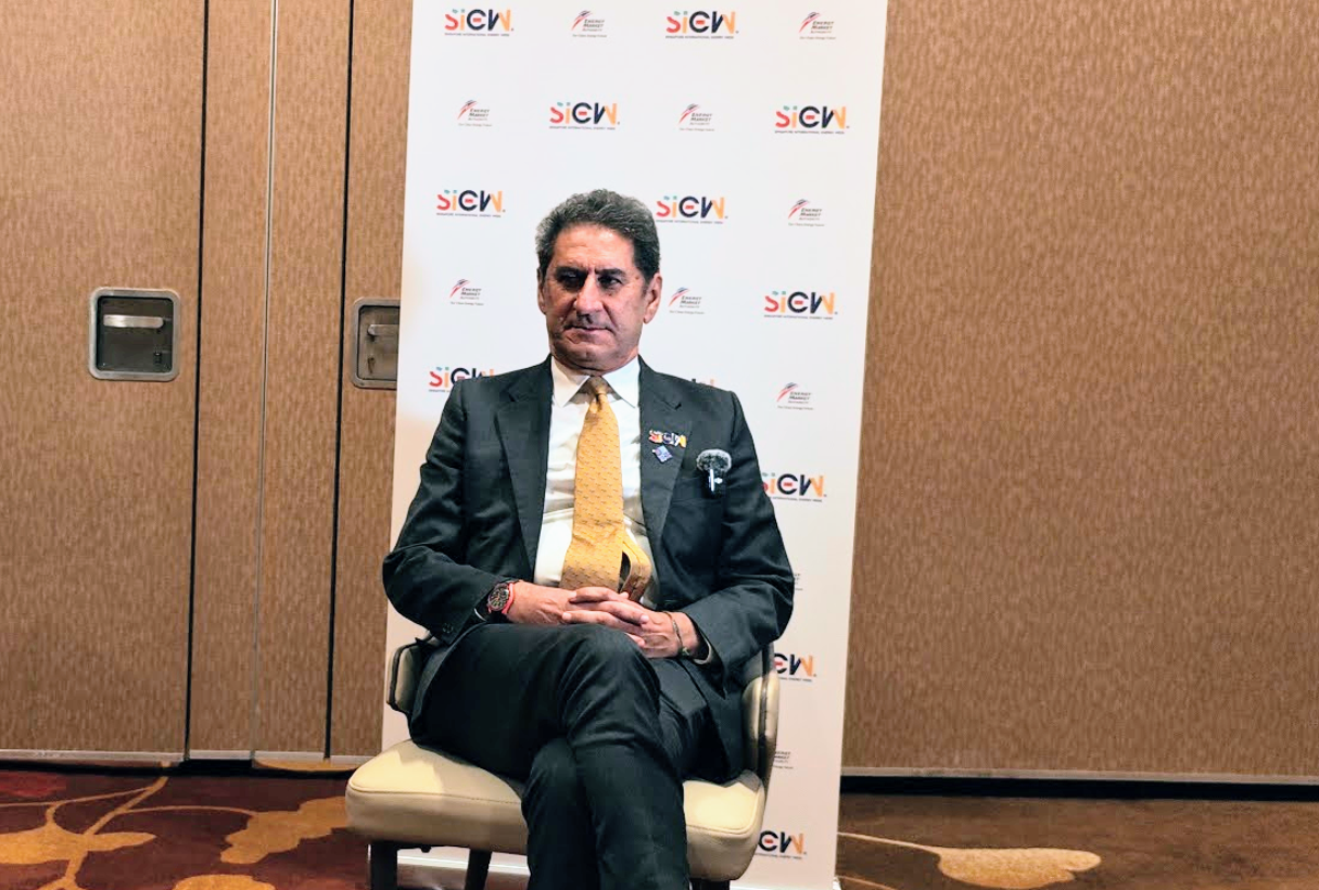 المدير العام للوكالة الدولية للطاقة المتجددة فرانشيسكو لا كاميرا