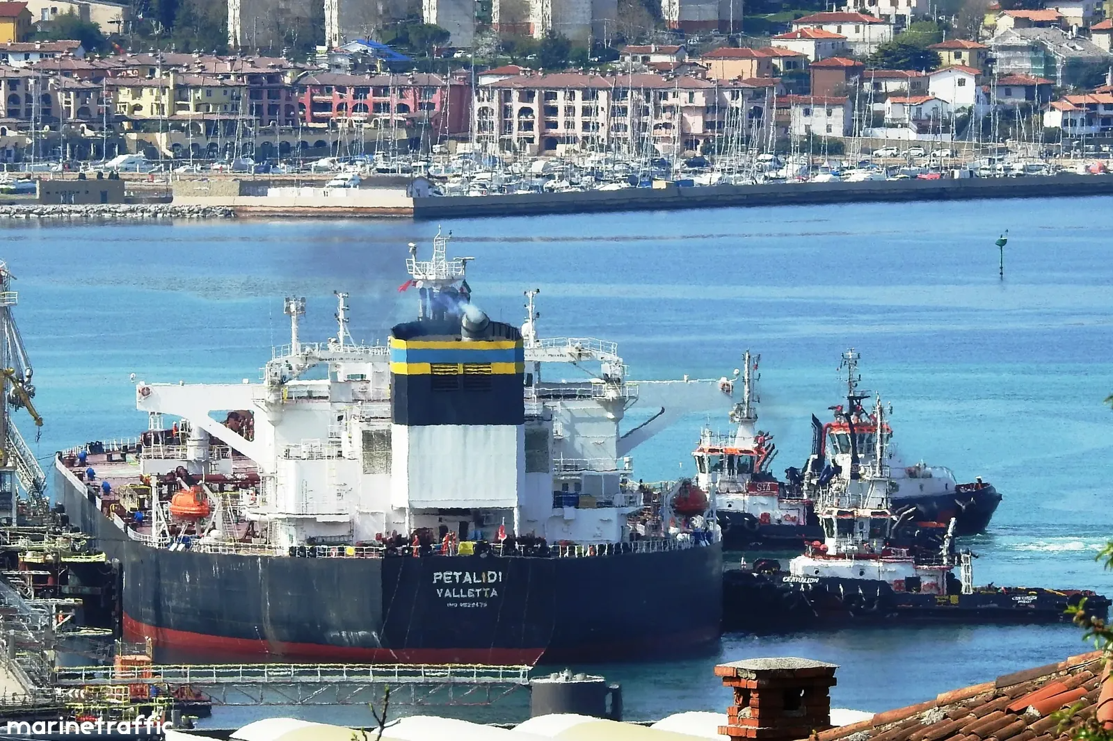 مليون برميل نفط سعودي إلى سوريا