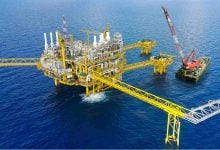 Photo of النفط والغاز في أفريقيا.. الطريق إلى كهرباء موثوقة تنقذ الملايين من فقر الطاقة (تقرير)