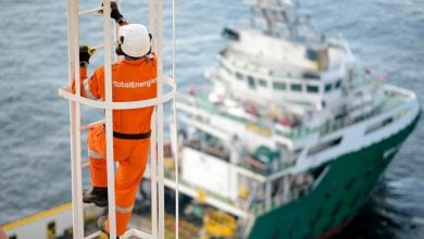 Photo of توتال إنرجي تعزز عملياتها في ناميبيا بصفقة جديدة