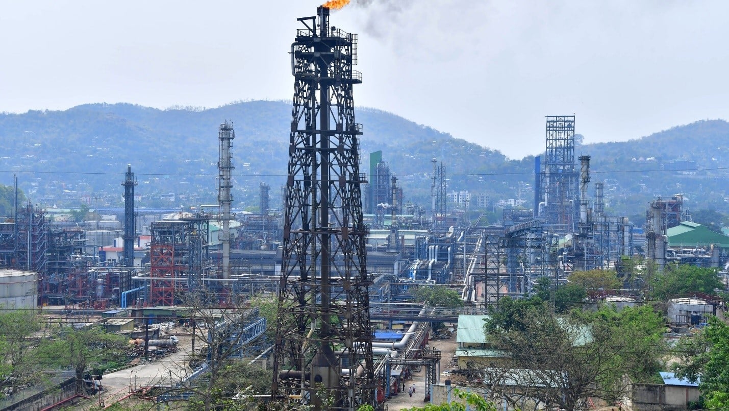 مصفاة نفط بمدينة غواهاتي في الهند