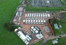 Photo of شركة سعودية تُشغّل أول نظام لبطاريات تخزين الكهرباء في أستراليا