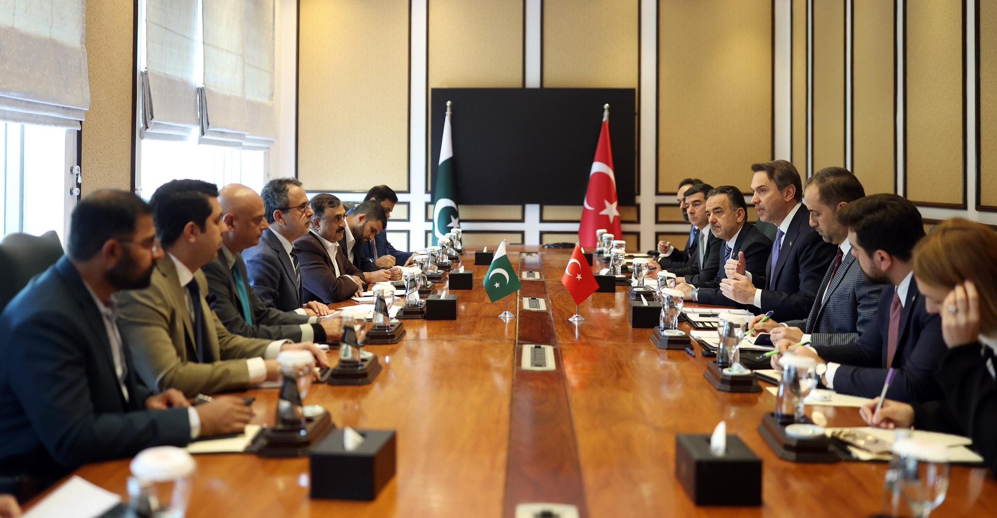 اتفاقيات نفط وغاز