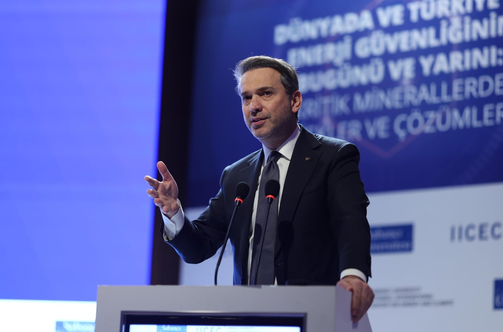 وزير الطاقة ألب أرسلان بيرقدار و إنتاج النفط في تركيا