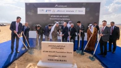 Photo of مشروع ضخم لتصنيع الألواح الشمسية في مصر (صور)