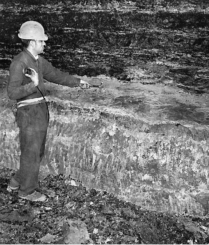 منجم المغارة في مصر