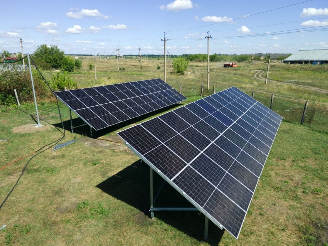 إحدى محطات الطاقة الشمسية الموزعة في أوكرانيا