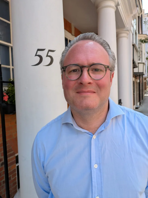 مدير الحملة لدى مجموعة (نت زيرو ووتش) موريس كوزينز 