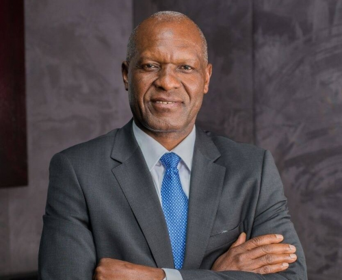 وزير المناجم والطاقة الناميبي السابق توم ألويندو 