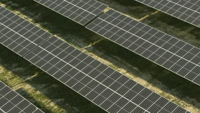 Photo of معركة قضائية تهدد مشروع محطة شمسية وبطارية في أستراليا