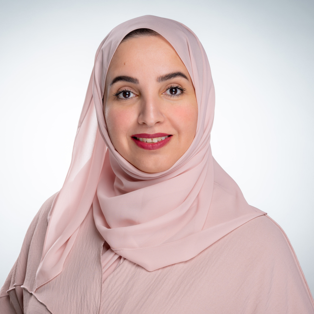 فاطمة النعيمي مشروع الرويس للغاز المسال