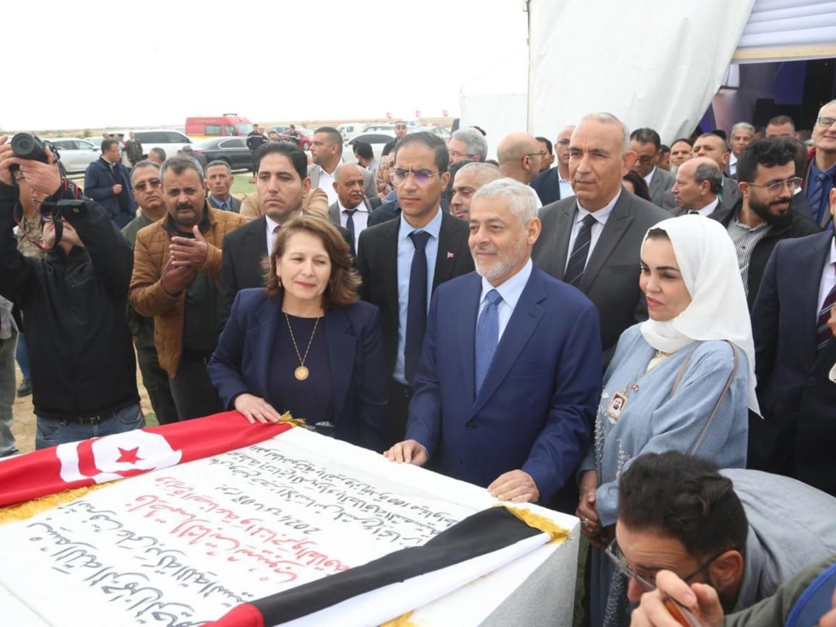 وضع حجر الأساس لأكبر محطة طاقة شمسية في تونس