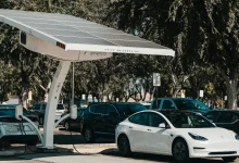 Photo of توقعات الطلب على الفضة حتى 2030.. كيف تؤثر الطاقة الشمسية والسيارات الكهربائية؟