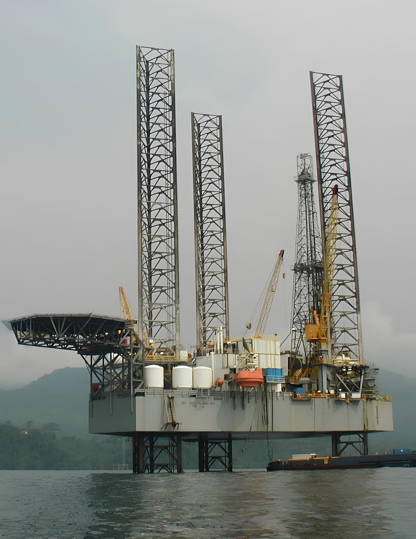 منصة الحفر "كومباكت دريلير"