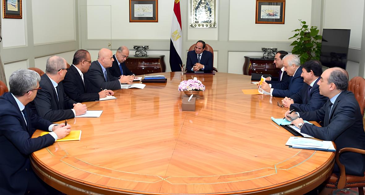 من لقاء الرئيس عبدالفتاح السيسى بوفد شركة إينى الإيطالية