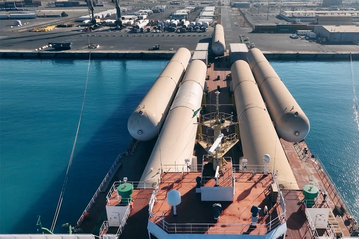 خزانات الهيدروجين في مشروع نيوم للهيدروجين الأخضر في السعودية