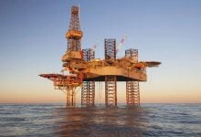 Photo of شركات النفط والغاز البريطانية تتسلح بصفقات الدمج لمواجهة ضريبة الأرباح (تقرير)