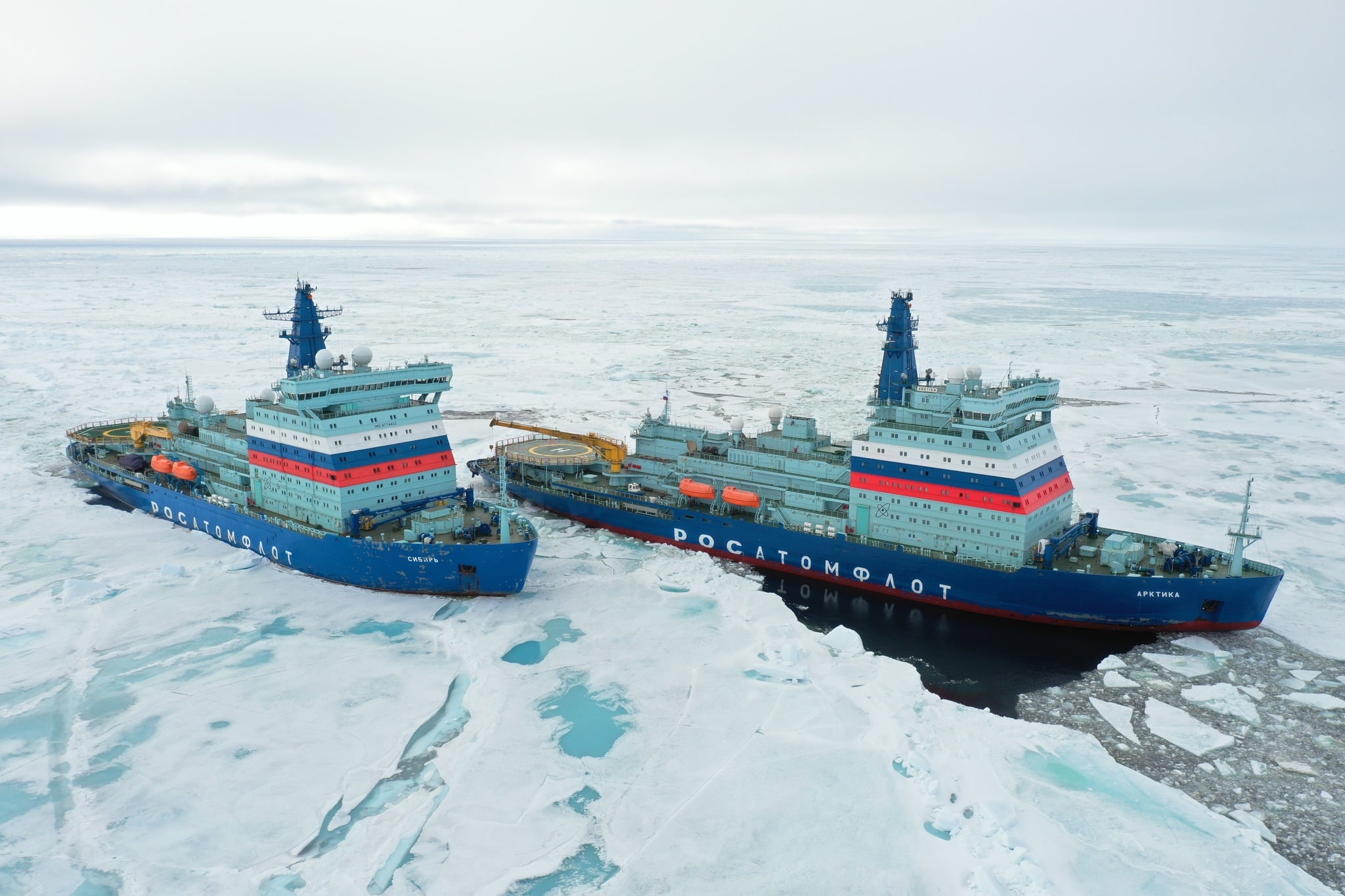 كاسحات الجليد النووية