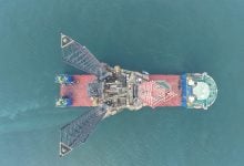 Photo of منصة حفر عملاقة تقطع رحلة بحرية لمدة شهرين.. أين تتجه؟