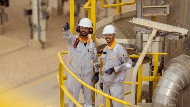 Photo of منطقة صلالة الحرة.. كيف تدعم قطاع البتروكيماويات في سلطنة عمان؟