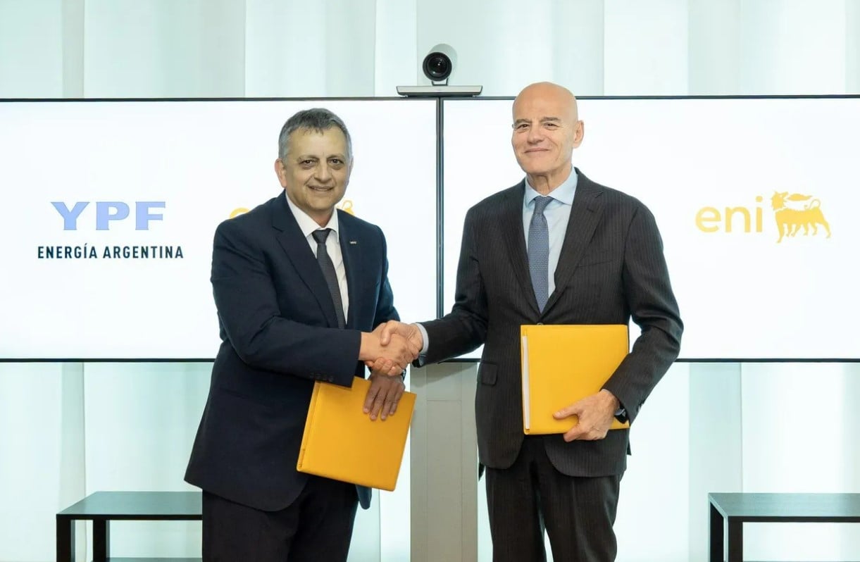 توقيع الاتفاق بين إيني وواي بي إف الأرجنتينية 
