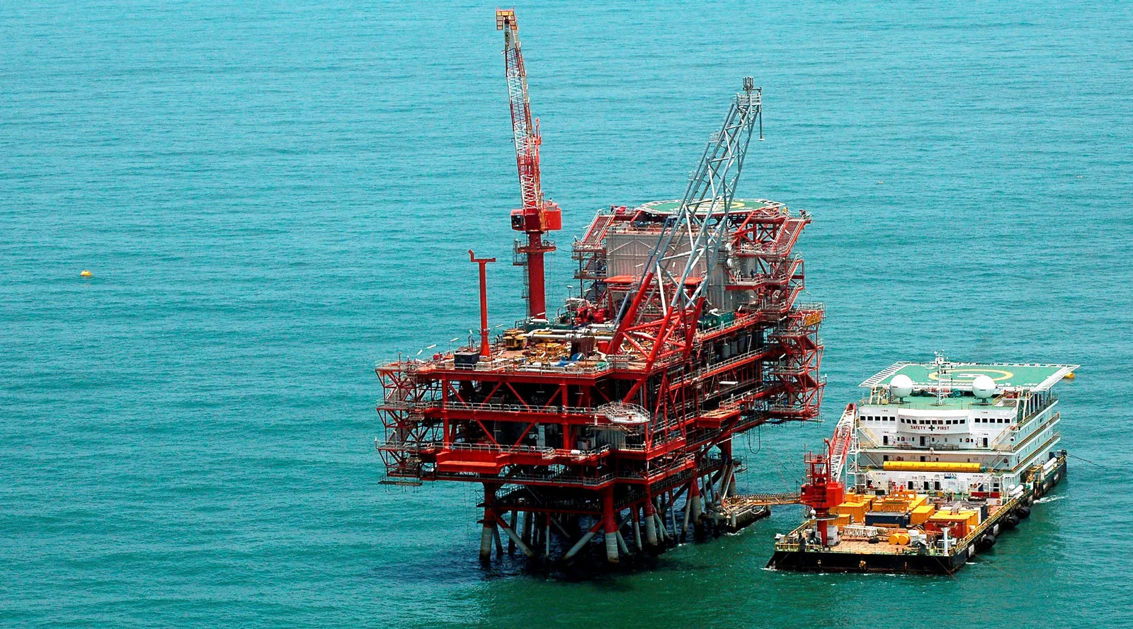 ريلاينس لم تحفر أبار كافية ما أهدر احتياطي الغاز الهندي في المياه العميقة