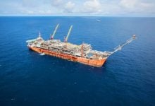 Photo of نيجيريا تطرح 50 مربع نفط وغاز للمنافسة.. باحتياطيات مليارَي برميل