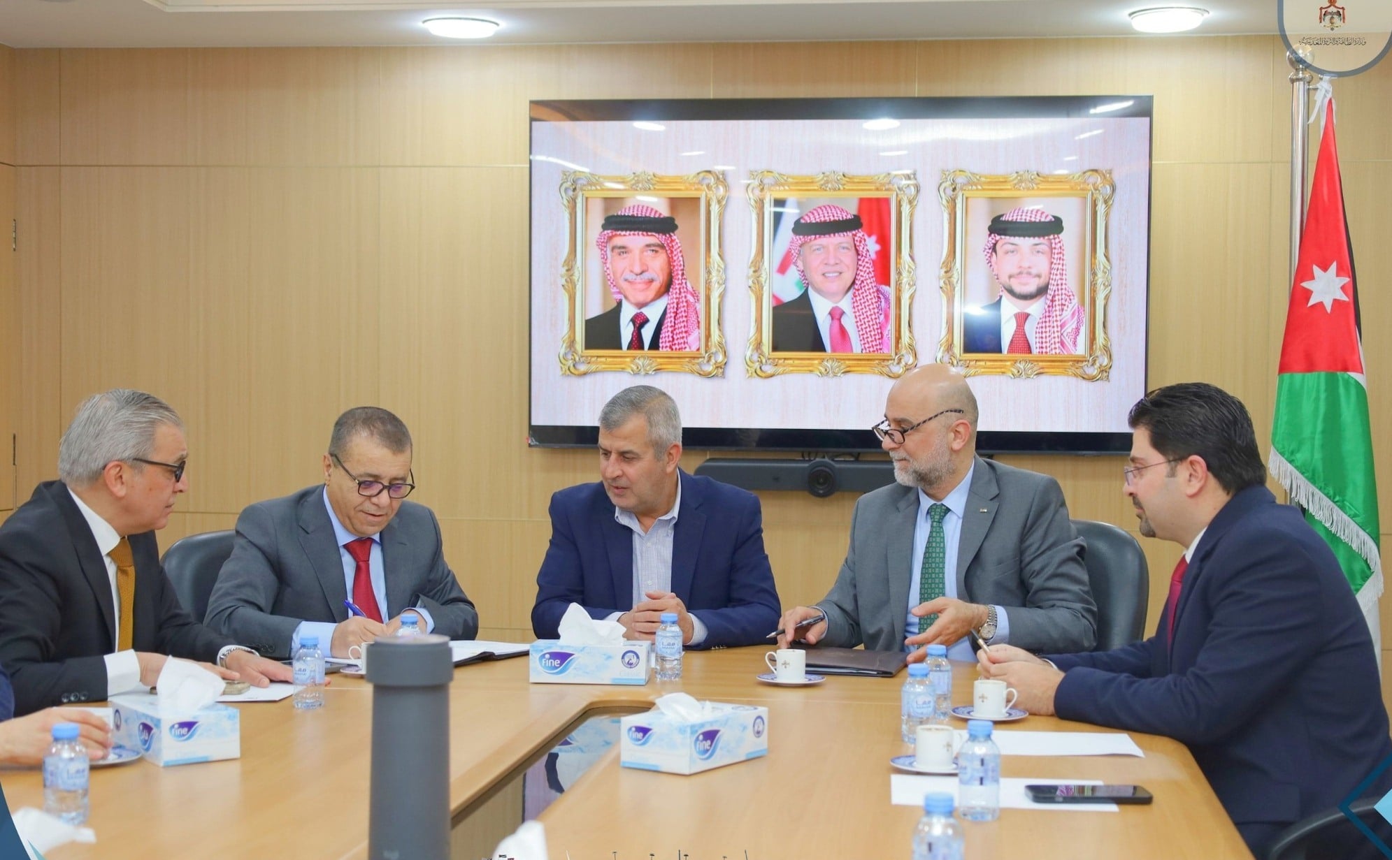 من مراسم توقيع اتفاقية تنفيذ محطة طاقة شمسية في الأردن