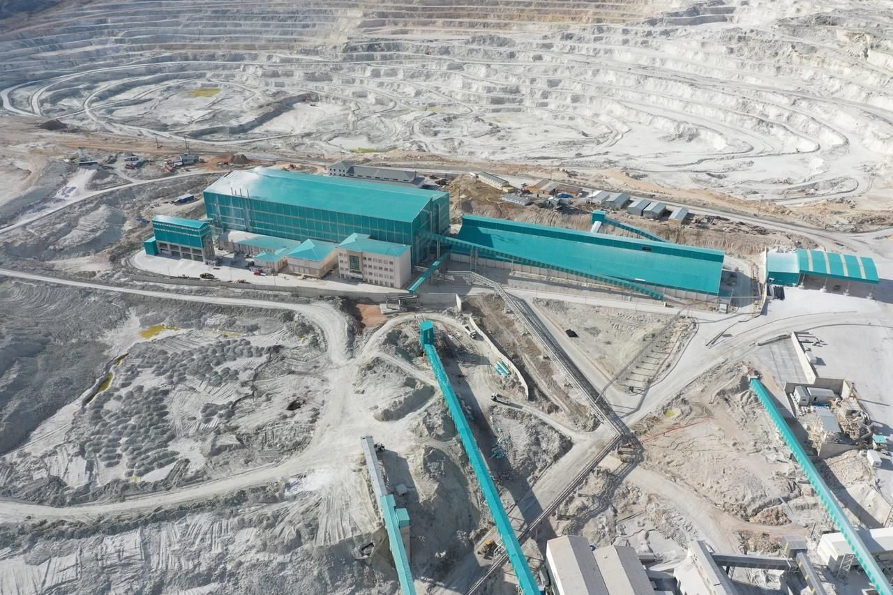 منجم الليثيوم الذي تديره شركة إيتي مادن بمدينة إسكي شهير في تركيا 