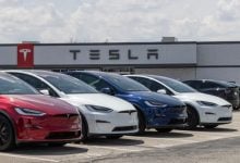 Photo of مبيعات سيارات تيسلا الكهربائية تنخفض 19% في بريطانيا