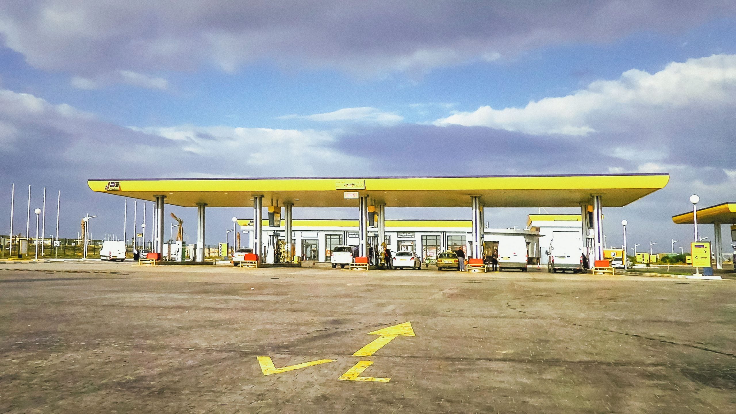 محطة وقود في الجزائر - أرشيفية