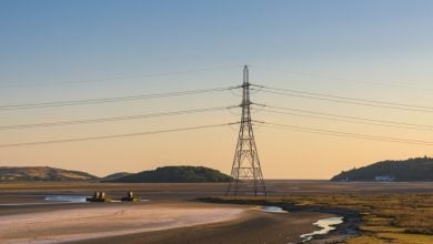 Photo of إزالة أبراج كهرباء في بريطانيا تكلّف العملاء 388 مليون دولار