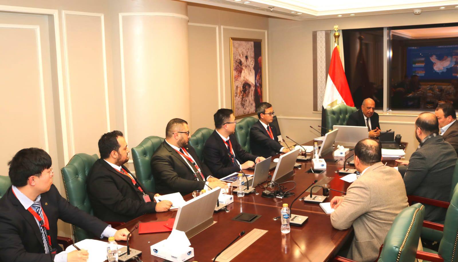 جانب من مباحثات وزير الكهرباء المصري مع شركة صاني الصينية