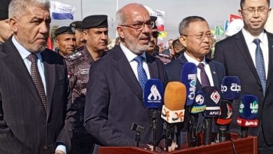 Photo of العراق يطلق محطة طاقة شمسية بحقل نفطي